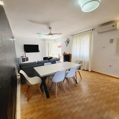 Casa Piscina Privada 4 Dormitorios 度假居