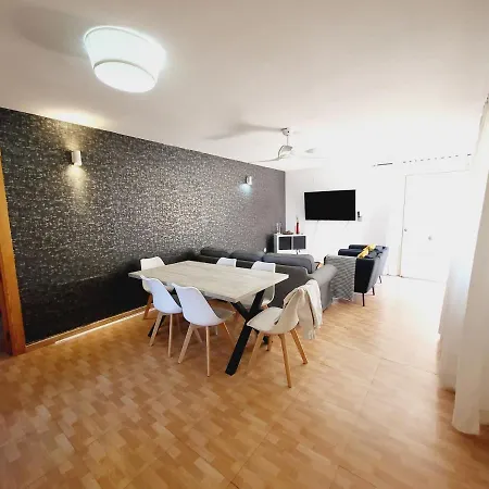 펜션 Casa Piscina Privada 4 Dormitorios *